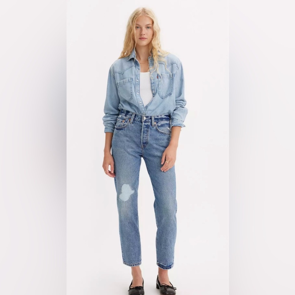 NWT Levi’s 501 Original Cropped jeans - Mega Vibe Medium Wash Sz 30x26